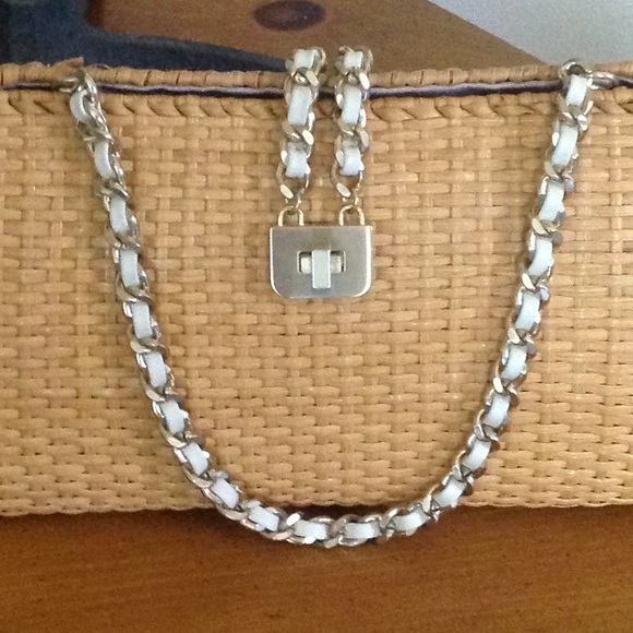 Handbag - Picture 3 of 4